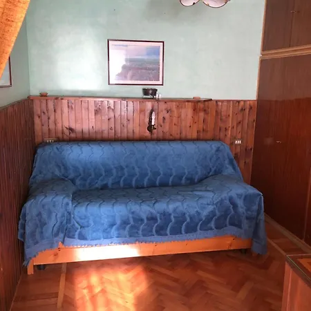 Small Flat 50 M From The Slopes * Брей-Червінія