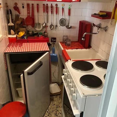 Апартаменти Small Flat 50 M From The Slopes Брей-Червінія