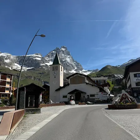 Small Flat 50 M From The Slopes Апартаменти