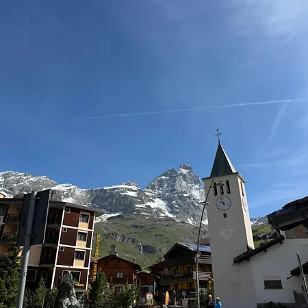 Small Flat 50 M From The Slopes Апартаменти *